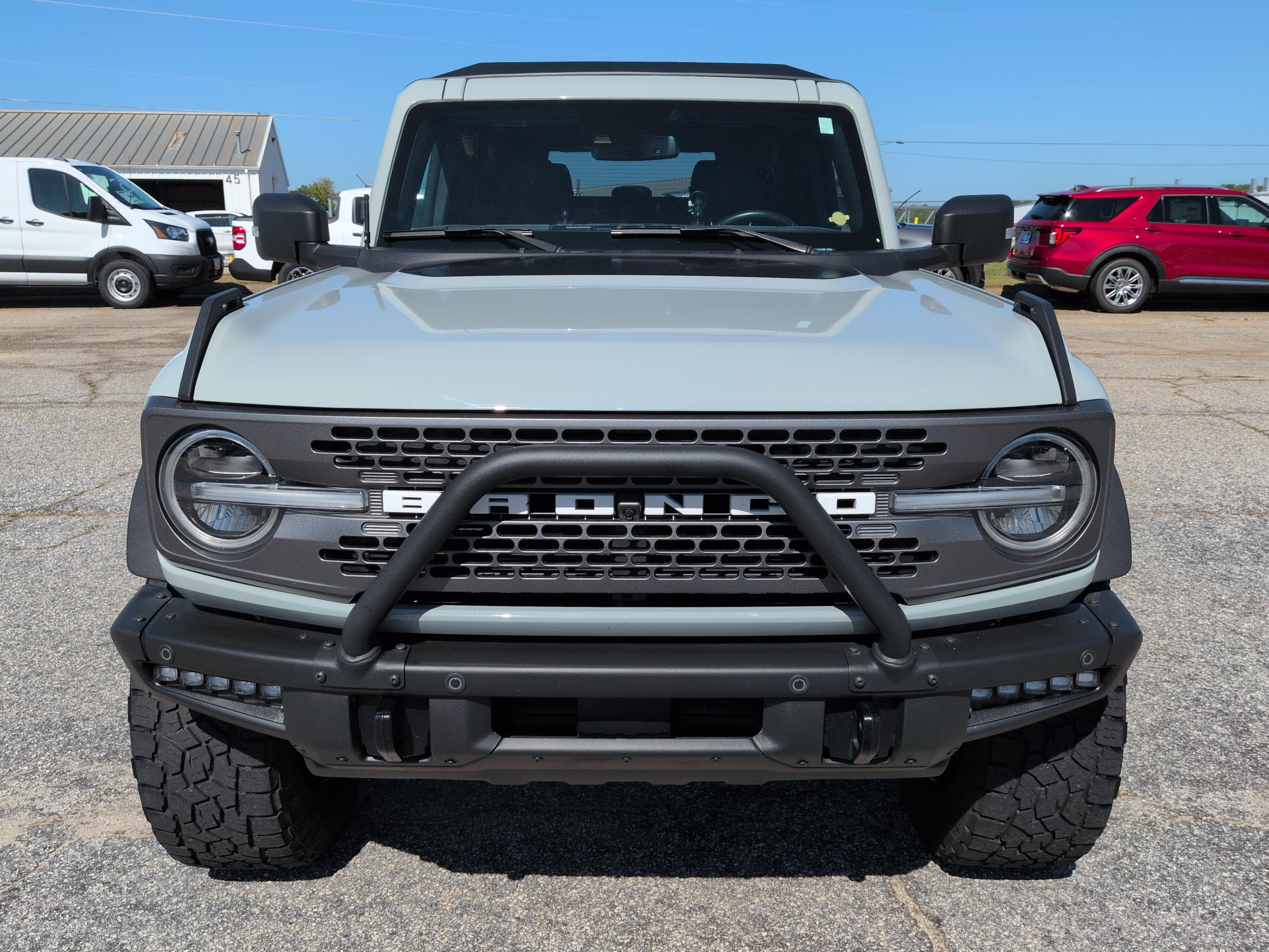 Certified 2022 Ford Bronco Badlands w/ Sasquatch Package AWD/4WD image 7