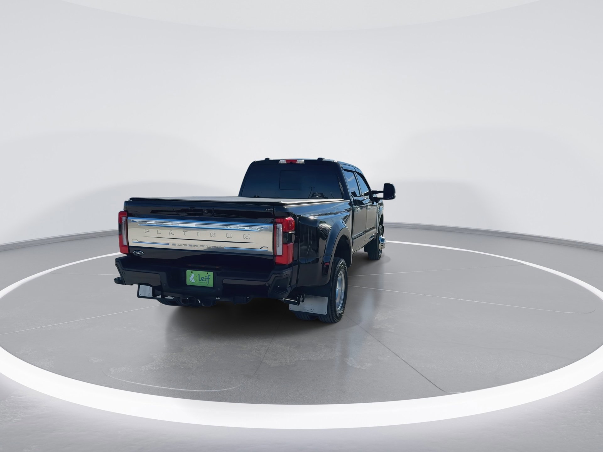 Certified 2025 Ford F350 Platinum w/ Platinum Plus Package image 6