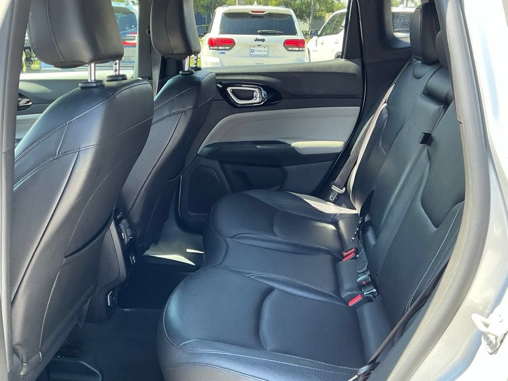Used 2025 Jeep Compass Limited AWD/4WD image 29