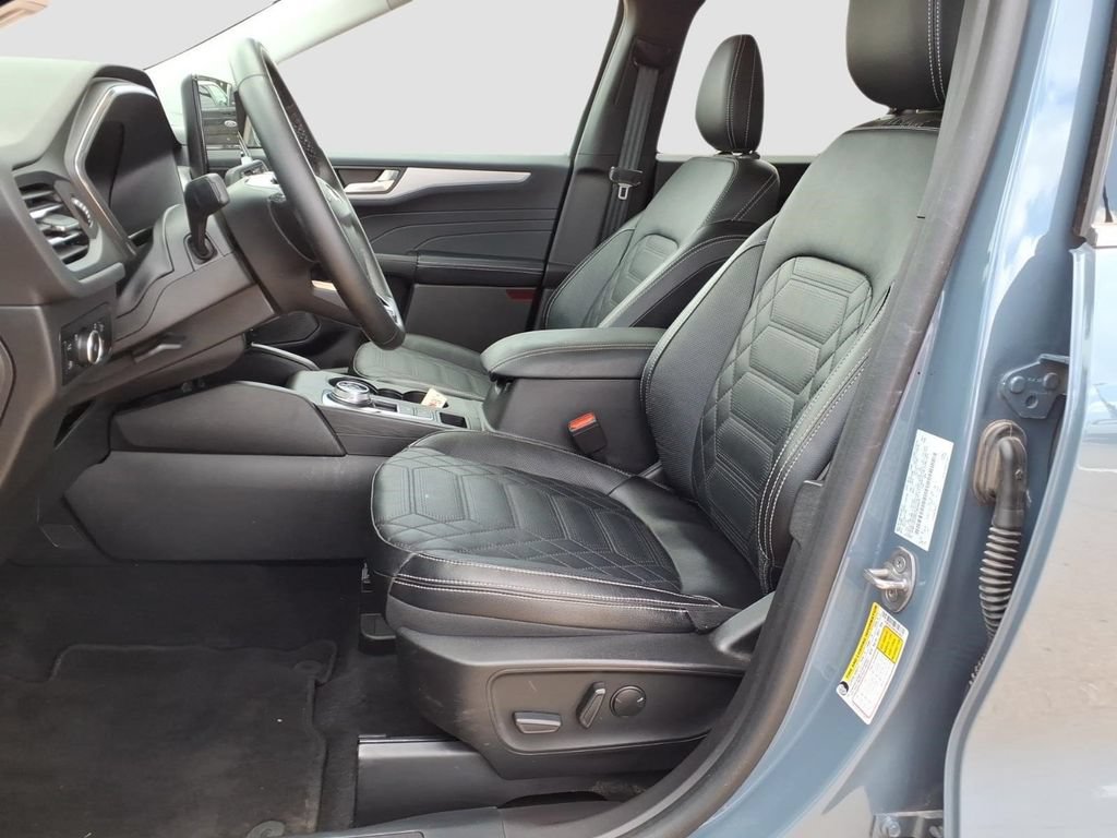Certified 2023 Ford Escape Platinum w/ Premium Technology Package AWD/4WD image 24