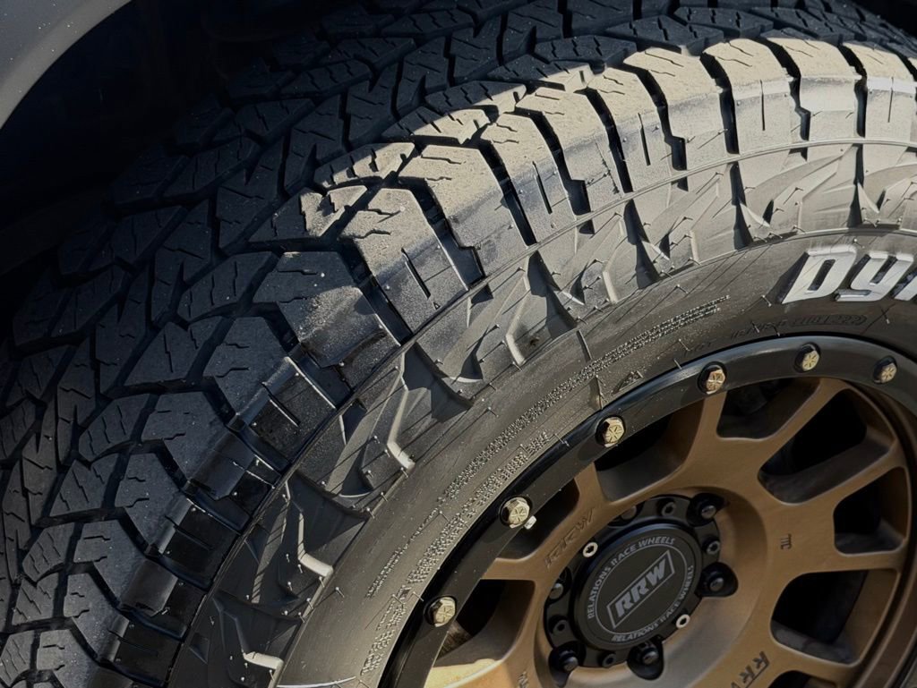 Used 2017 Toyota Tacoma TRD Off-Road w/ Tow Package image 14