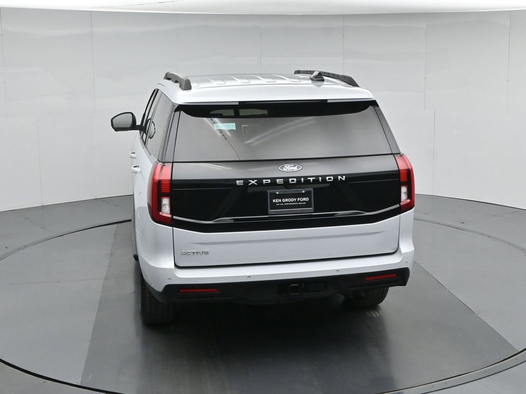 Certified 2025 Ford Expedition Active AWD/4WD image 48