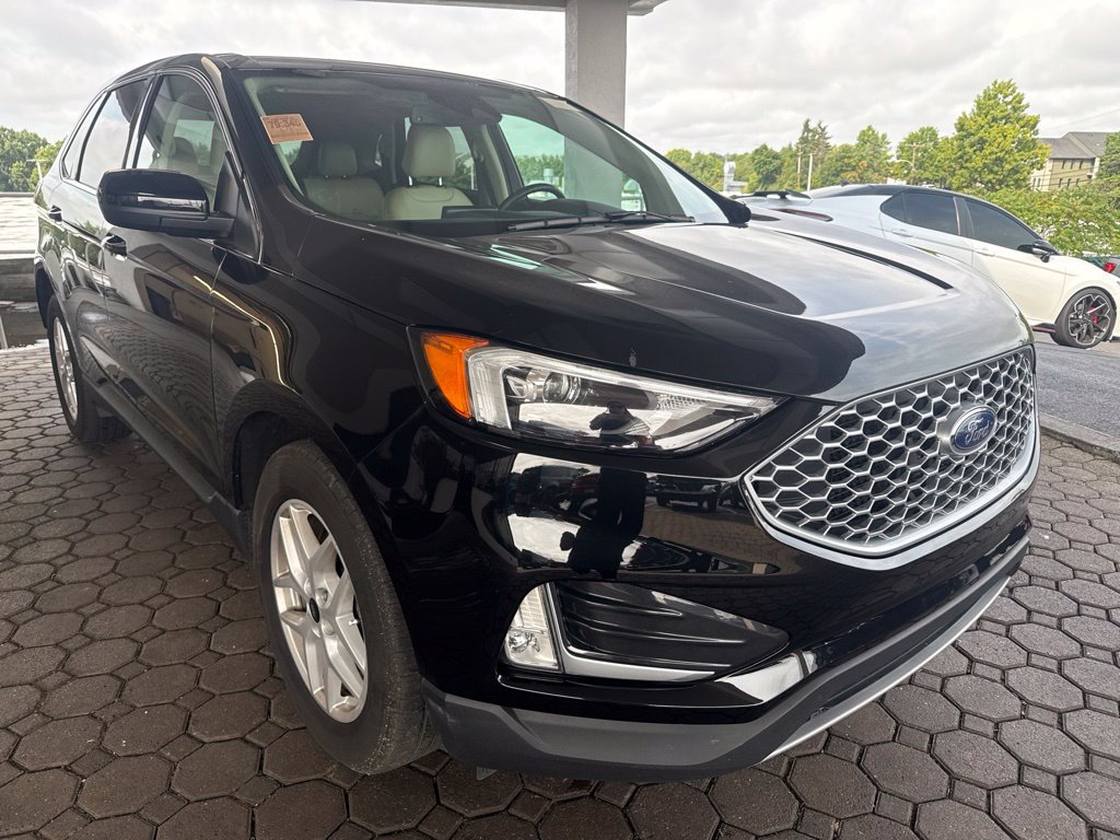 Certified 2024 Ford Edge SEL w/ Convenience Package AWD/4WD image 4