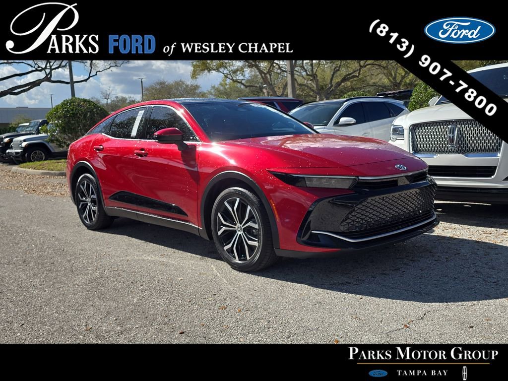 Used 2023 Toyota Crown image 1