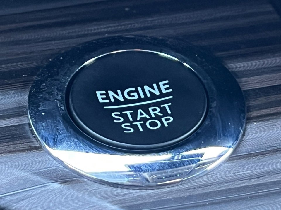 Certified 2023 Ford Explorer Limited w/ Limited Technology Package image 34