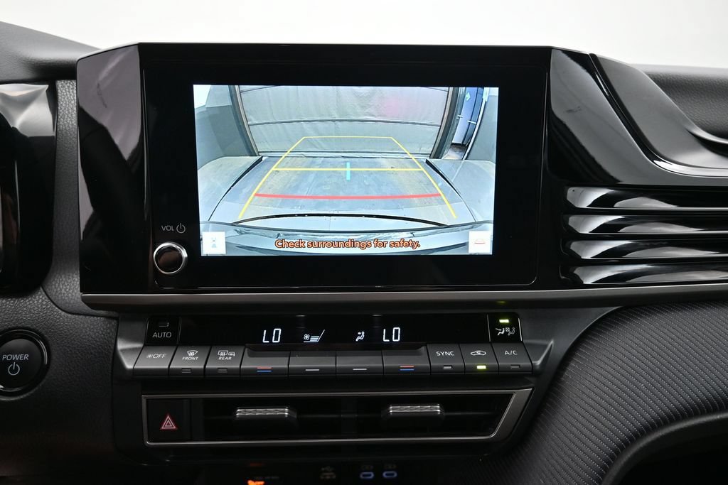 Used 2026 Toyota Camry SE FWD image 9
