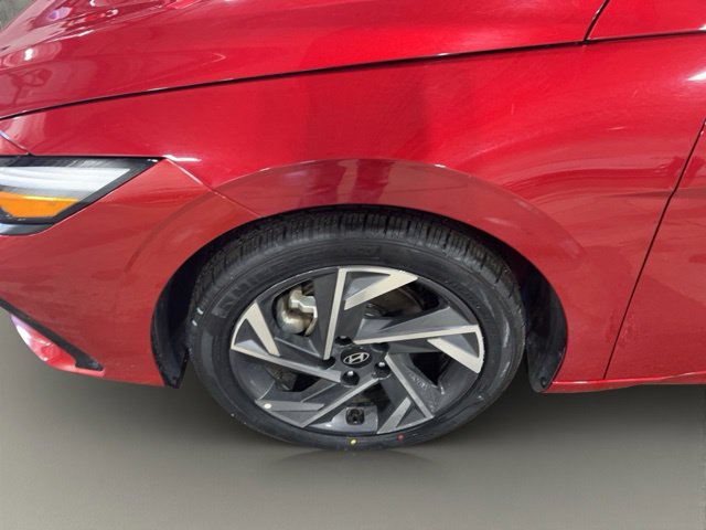 Used 2025 Hyundai Elantra SEL FWD image 10