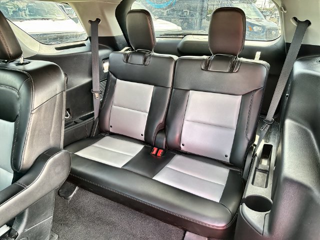 Certified 2023 Ford Explorer XLT w/ Equipment Group 202A RWD image 23