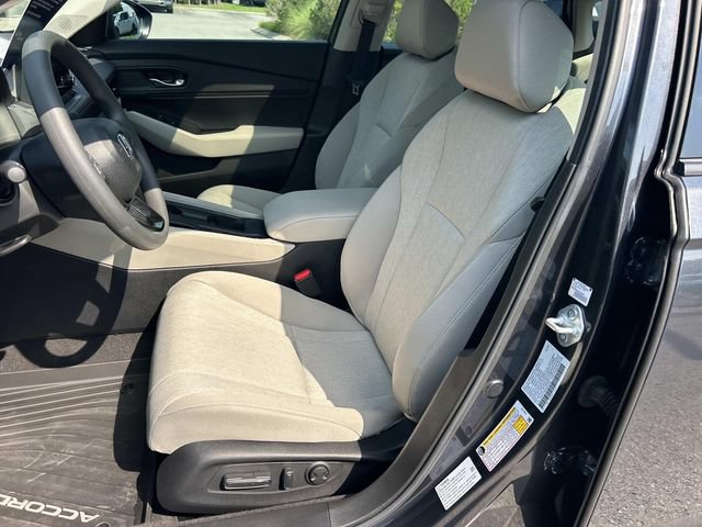 Used 2025 Honda Accord SE image 29