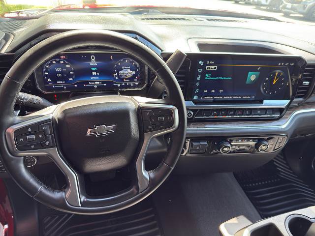 Used 2024 Chevrolet Silverado 1500 RST AWD/4WD image 18