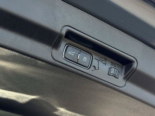 Certified 2025 Ford Explorer Active RWD image 6