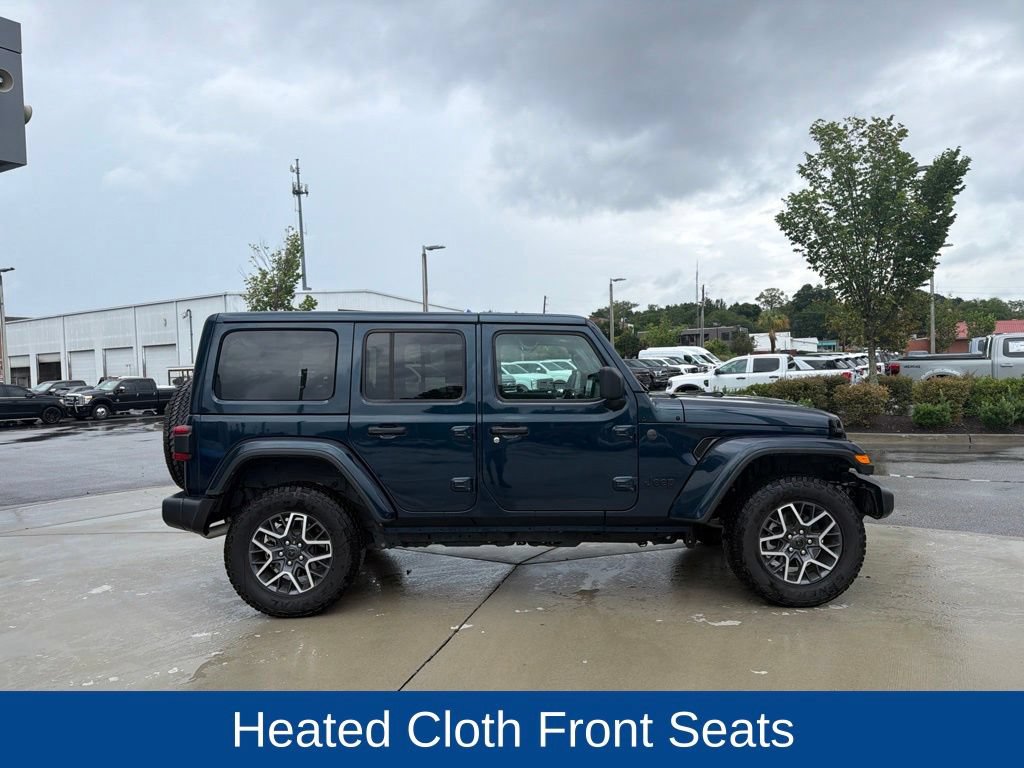 Used 2025 Jeep Wrangler Unlimited Sahara AWD/4WD image 2