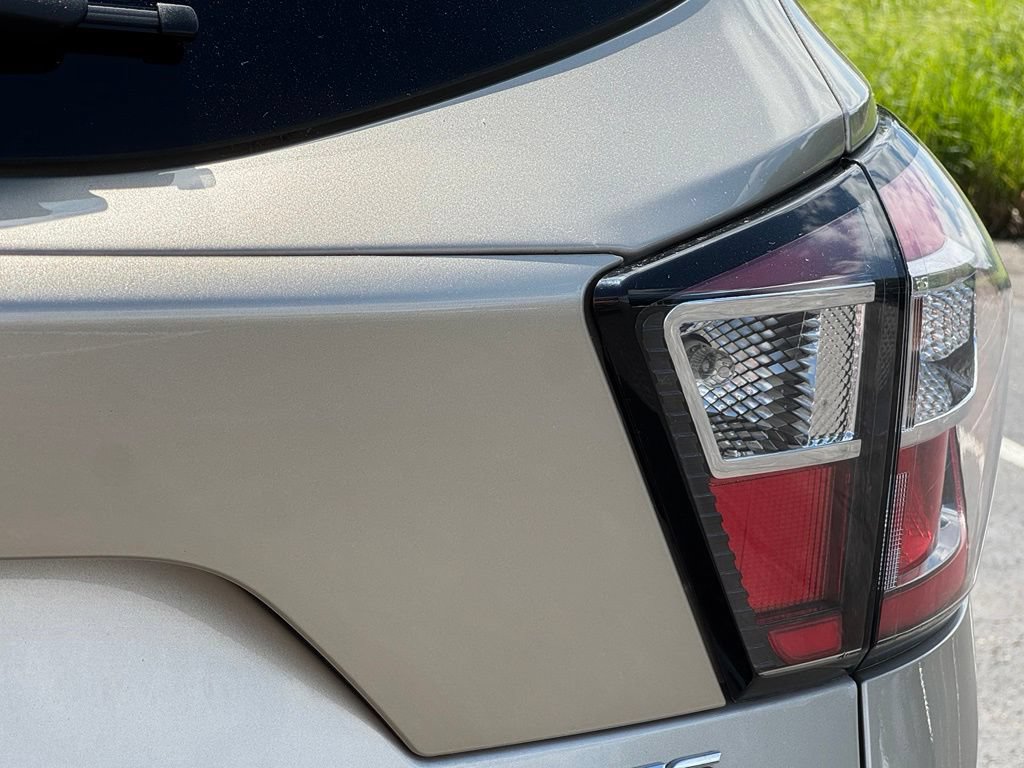 Certified 2018 Ford Escape SE FWD image 12