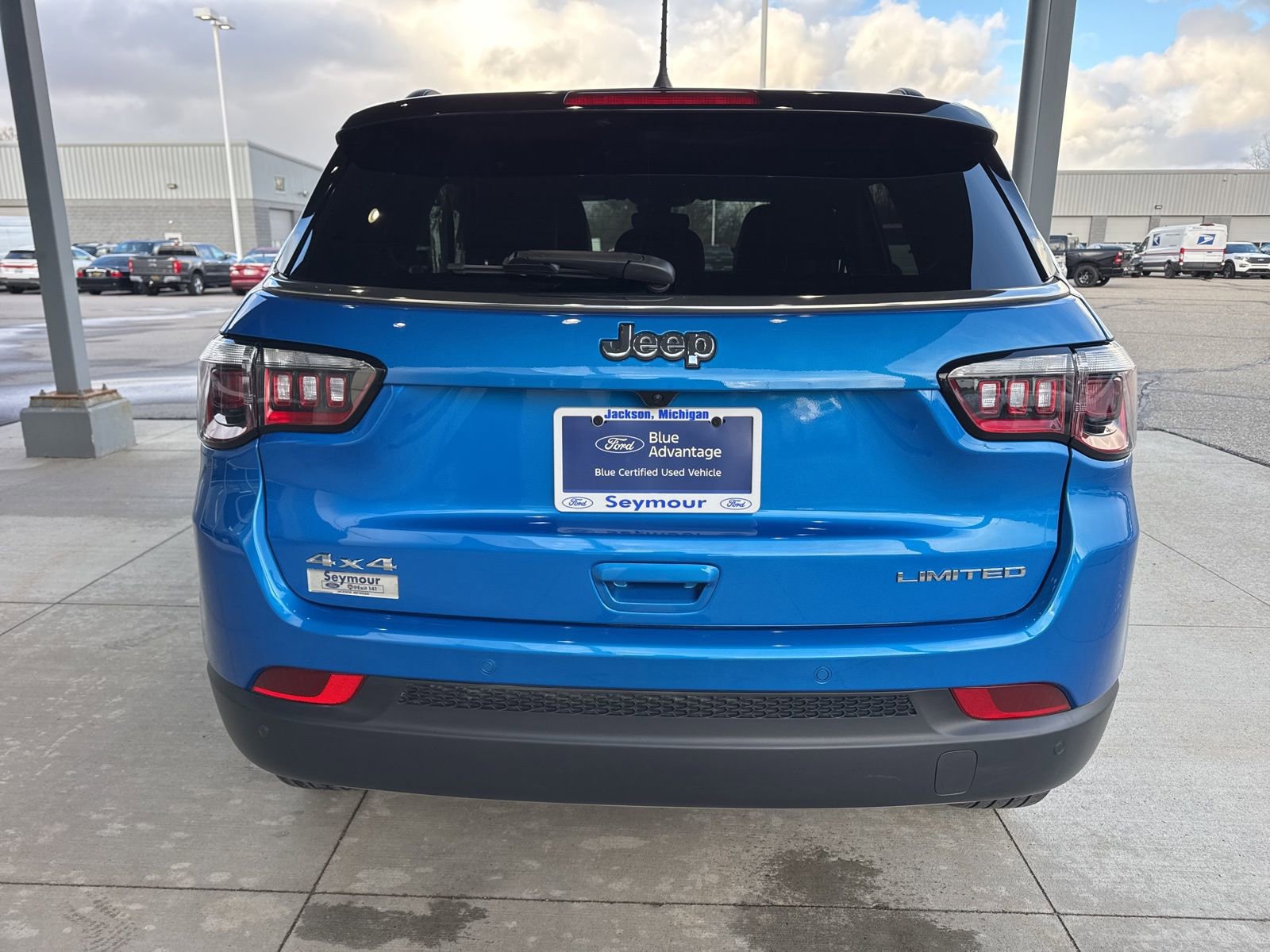 Used 2024 Jeep Compass Limited image 3