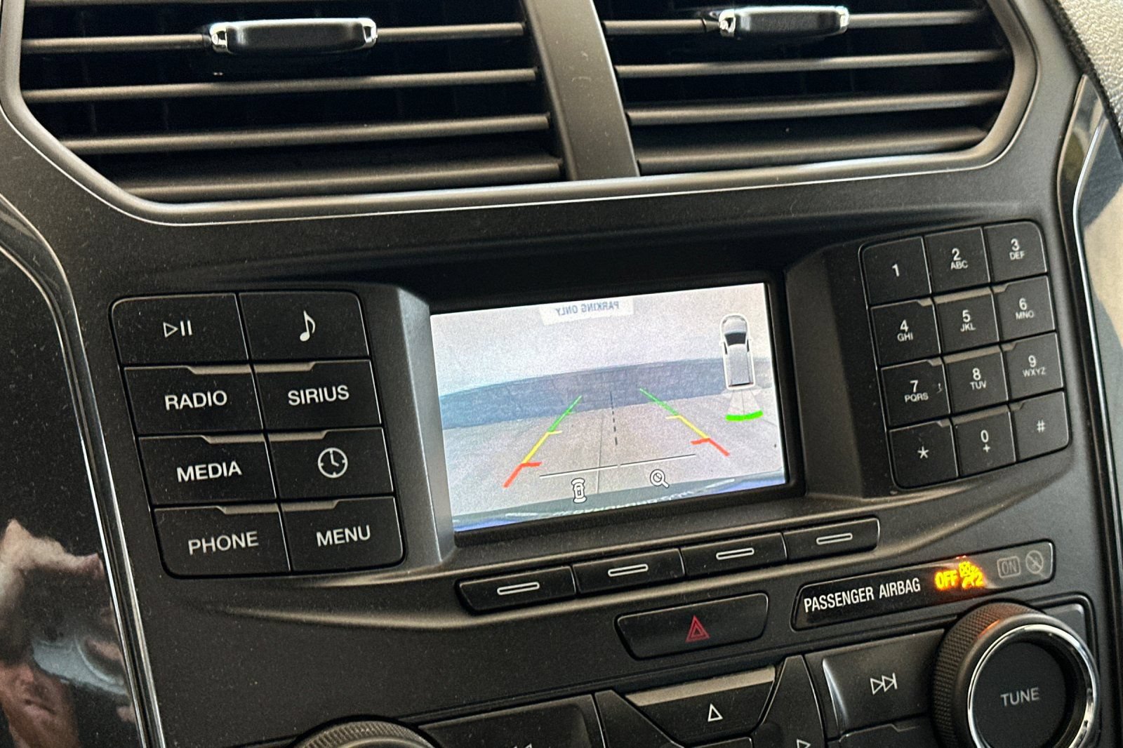 Certified 2018 Ford Explorer XLT FWD image 19