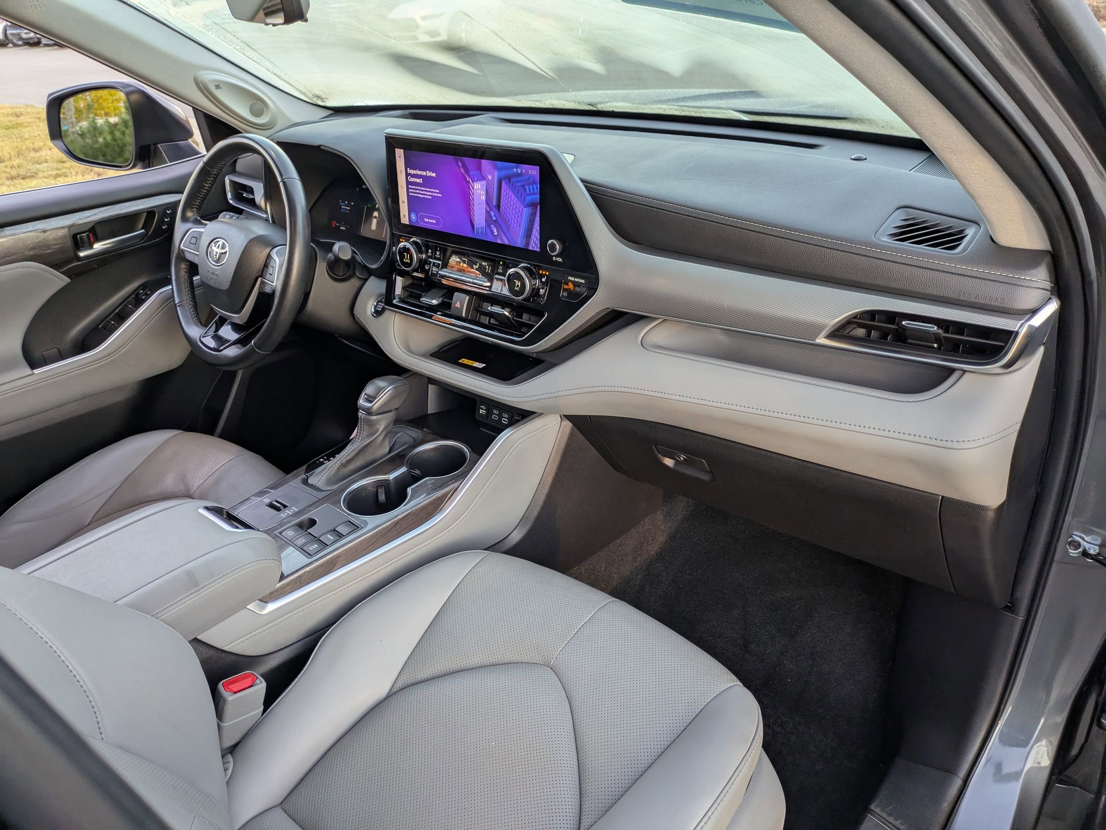 Used 2023 Toyota Highlander Platinum image 38