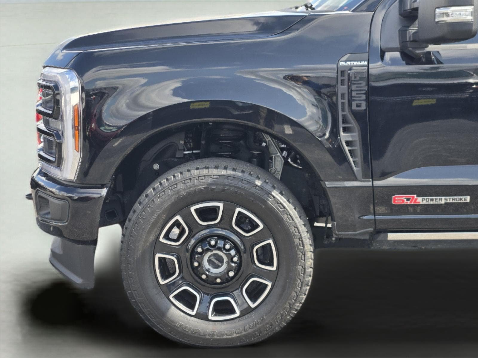 Certified 2025 Ford F250 Platinum AWD/4WD image 9