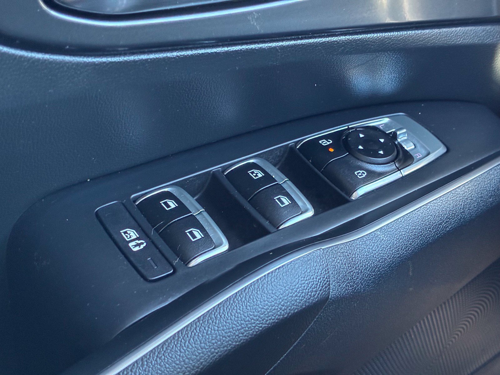 Used 2025 Kia Sorento S w/ Panoramic Sunroof Package FWD image 27