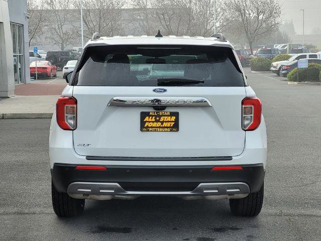 Certified 2022 Ford Explorer XLT w/ Equipment Group 202A image 4
