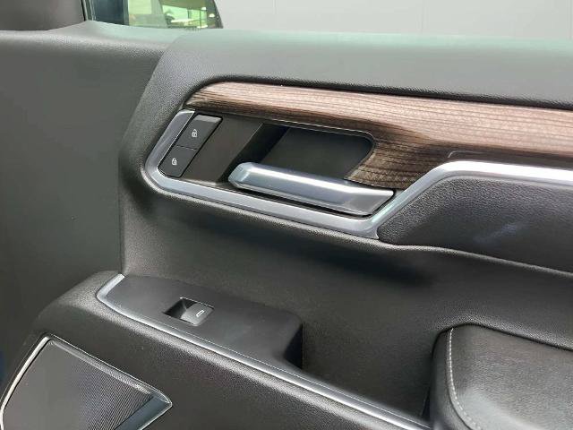 Used 2023 Chevrolet Silverado 1500 LT AWD/4WD image 8