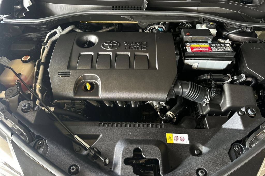 Used 2021 Toyota C-HR LE FWD image 21