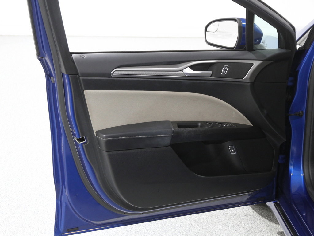 Certified 2018 Ford Fusion S image 5