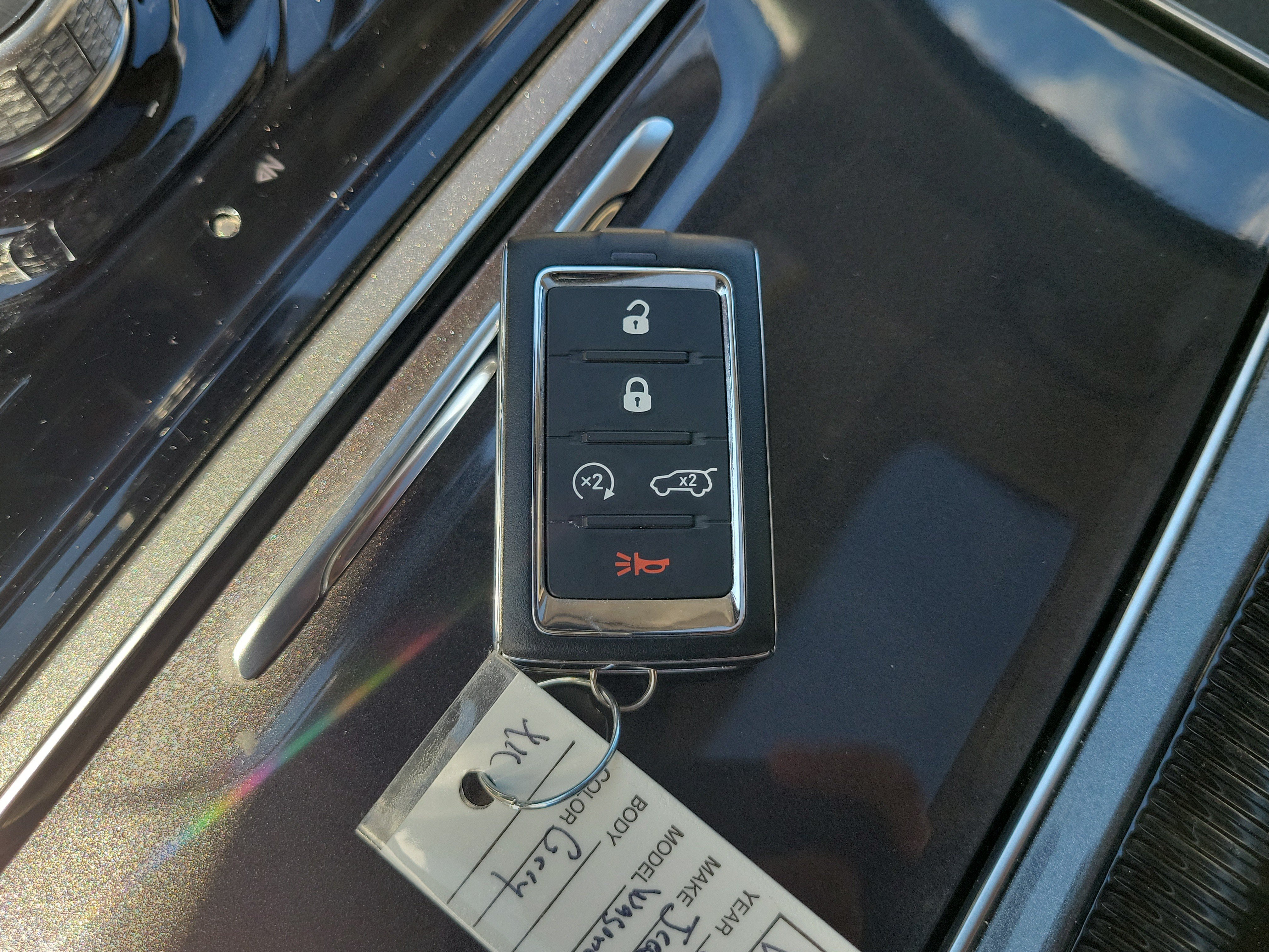 Used 2023 Jeep Wagoneer 4WD w/ Premium Group I image 29