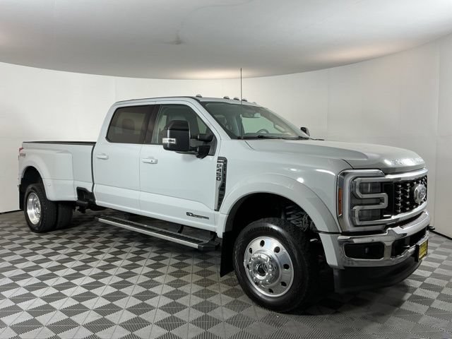 Certified 2025 Ford F450 Lariat w/ FX4 Off-Road Package AWD/4WD image 3