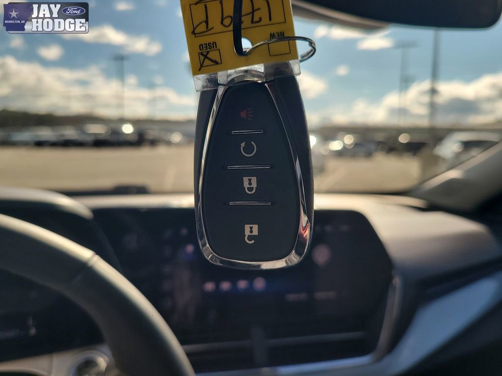 Used 2025 Chevrolet Trax LT w/ LT Convenience Package image 33