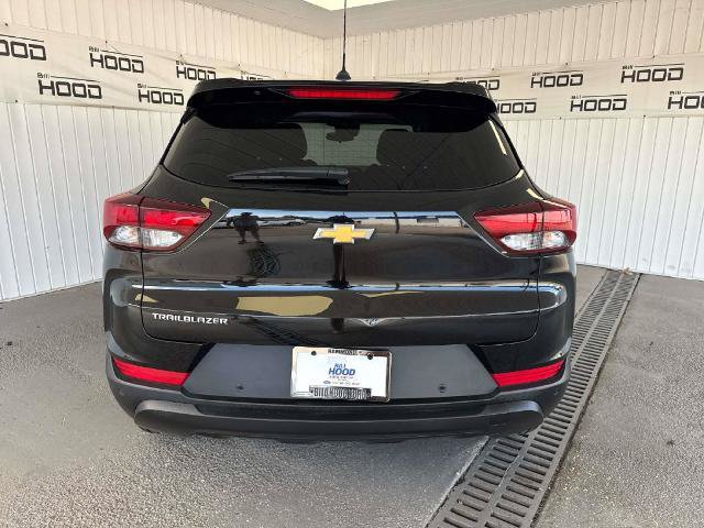 Used 2024 Chevrolet TrailBlazer LS w/ LS Convenience Package FWD image 8