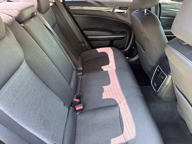Used 2022 Chrysler 300 Touring w/ Sport Appearance Package RWD image 34