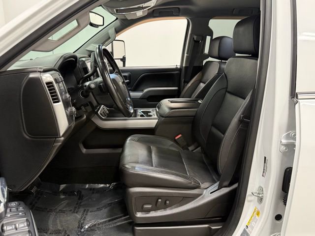 Used 2017 Chevrolet Silverado 2500 LTZ w/ Vortec Plus Package AWD/4WD image 15