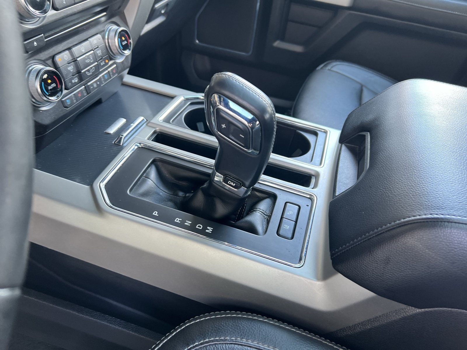 Certified 2018 Ford F150 Lariat w/ Equipment Group 502A Luxury AWD/4WD image 30