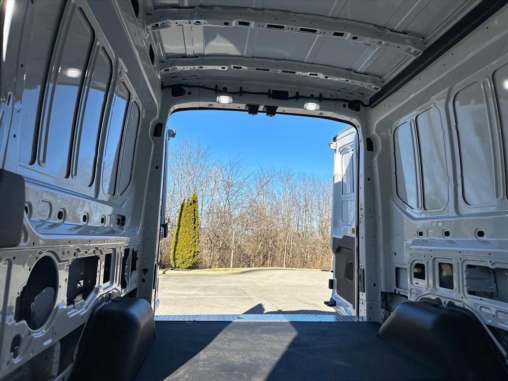 Certified 2025 Ford Transit 250 148 Medium Roof image 25