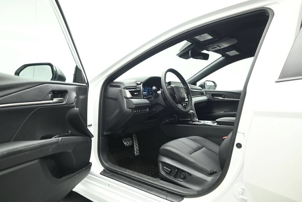 Used 2026 Toyota Camry XSE FWD image 6