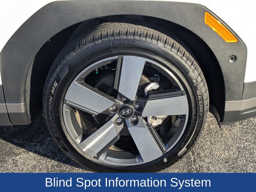 Used 2025 Hyundai Santa Fe Limited image 12