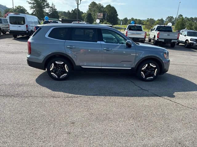 Used 2025 Kia Telluride S FWD image 42