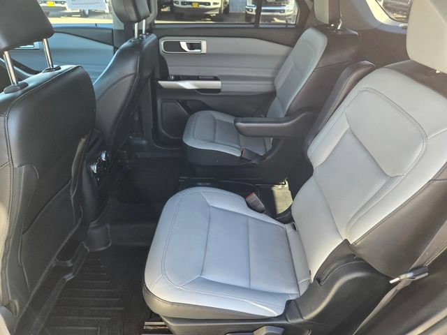 Certified 2021 Ford Explorer XLT w/ Equipment Group 202A AWD/4WD image 11