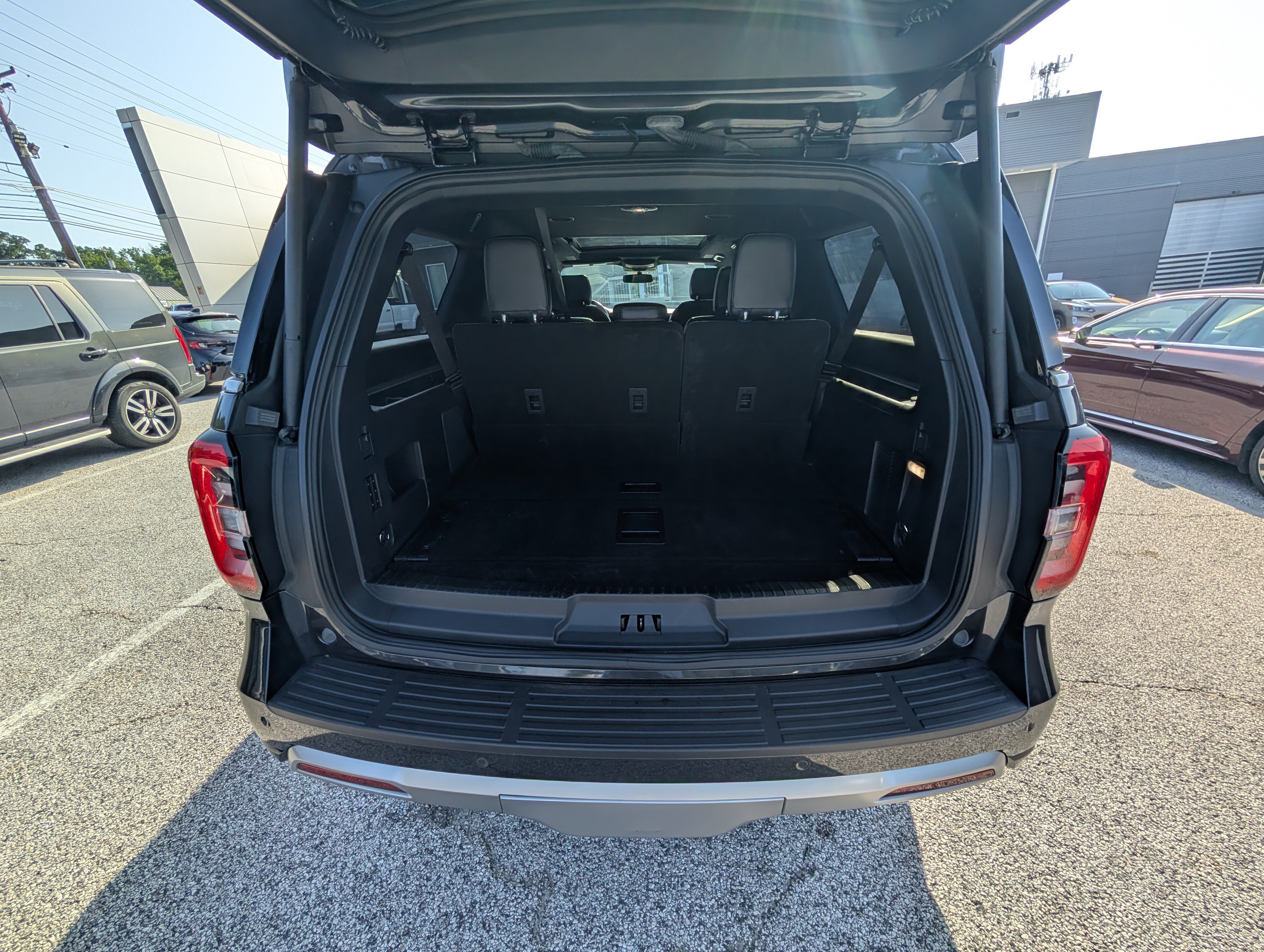 Certified 2022 Ford Expedition Max Platinum AWD/4WD image 15