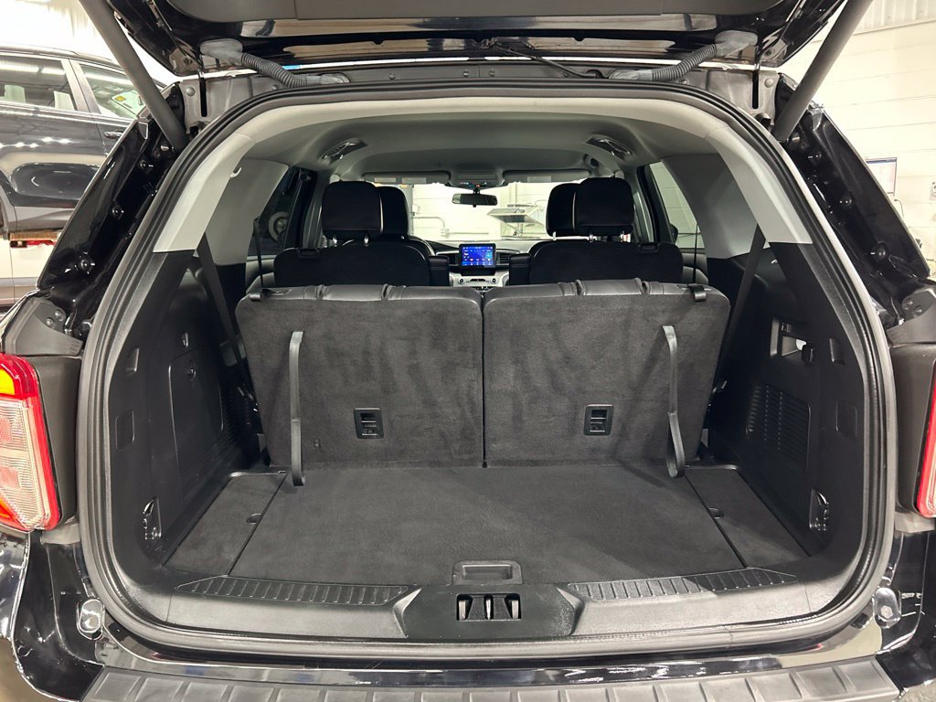 Certified 2023 Ford Explorer XLT w/ Equipment Group 202A AWD/4WD image 26