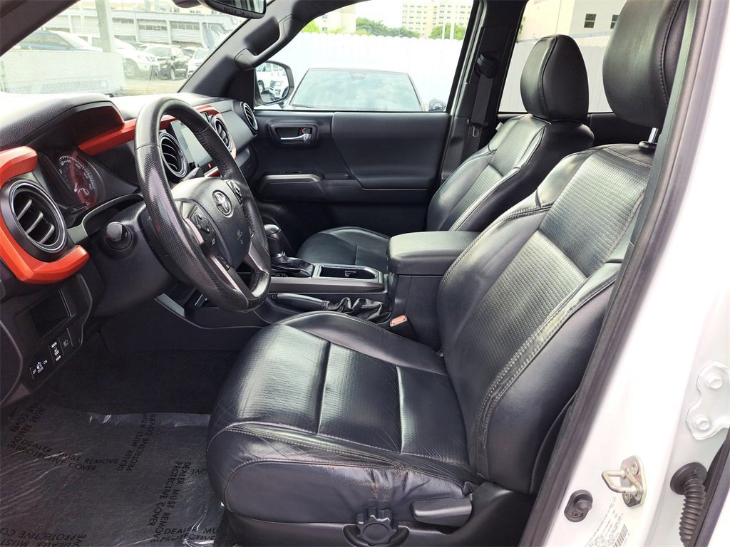 Used 2019 Toyota Tacoma TRD Sport image 12