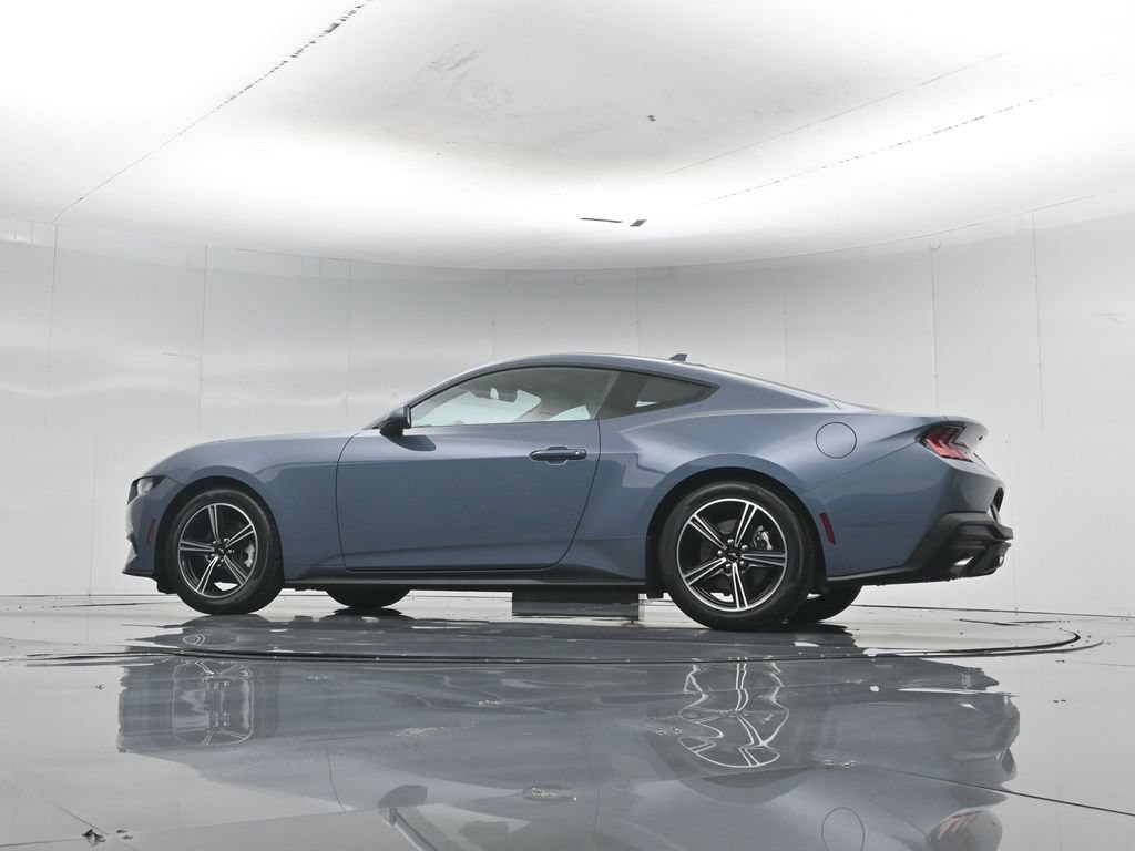 Certified 2024 Ford Mustang Coupe RWD image 8