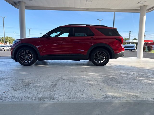 Certified 2025 Ford Explorer ST AWD/4WD image 7