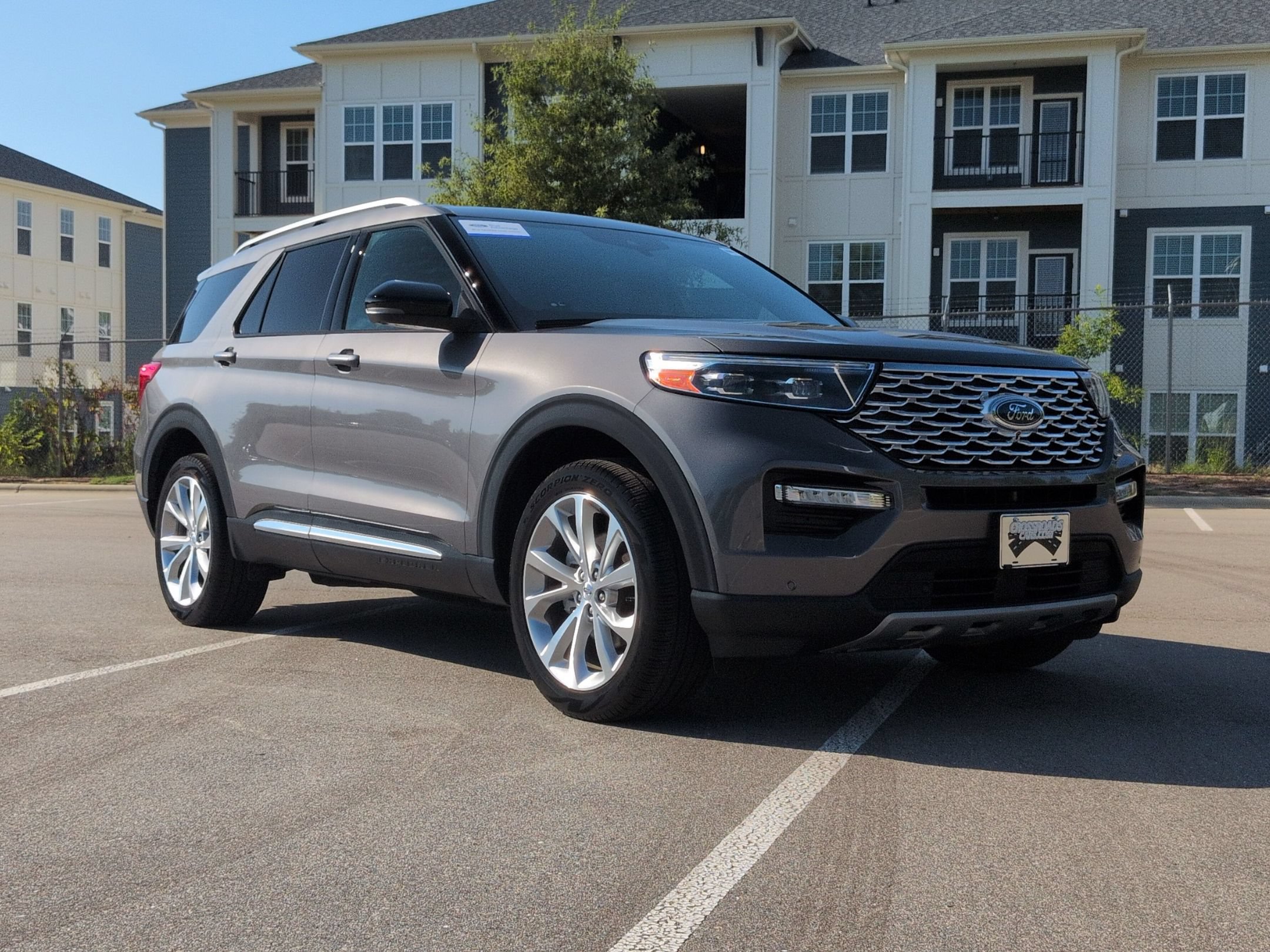 Certified 2023 Ford Explorer Platinum w/ Technology Package