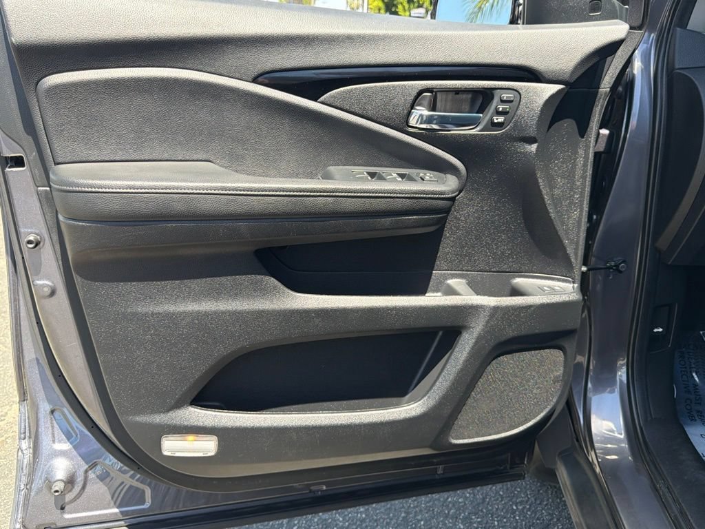 Used 2021 Honda Pilot Elite image 23