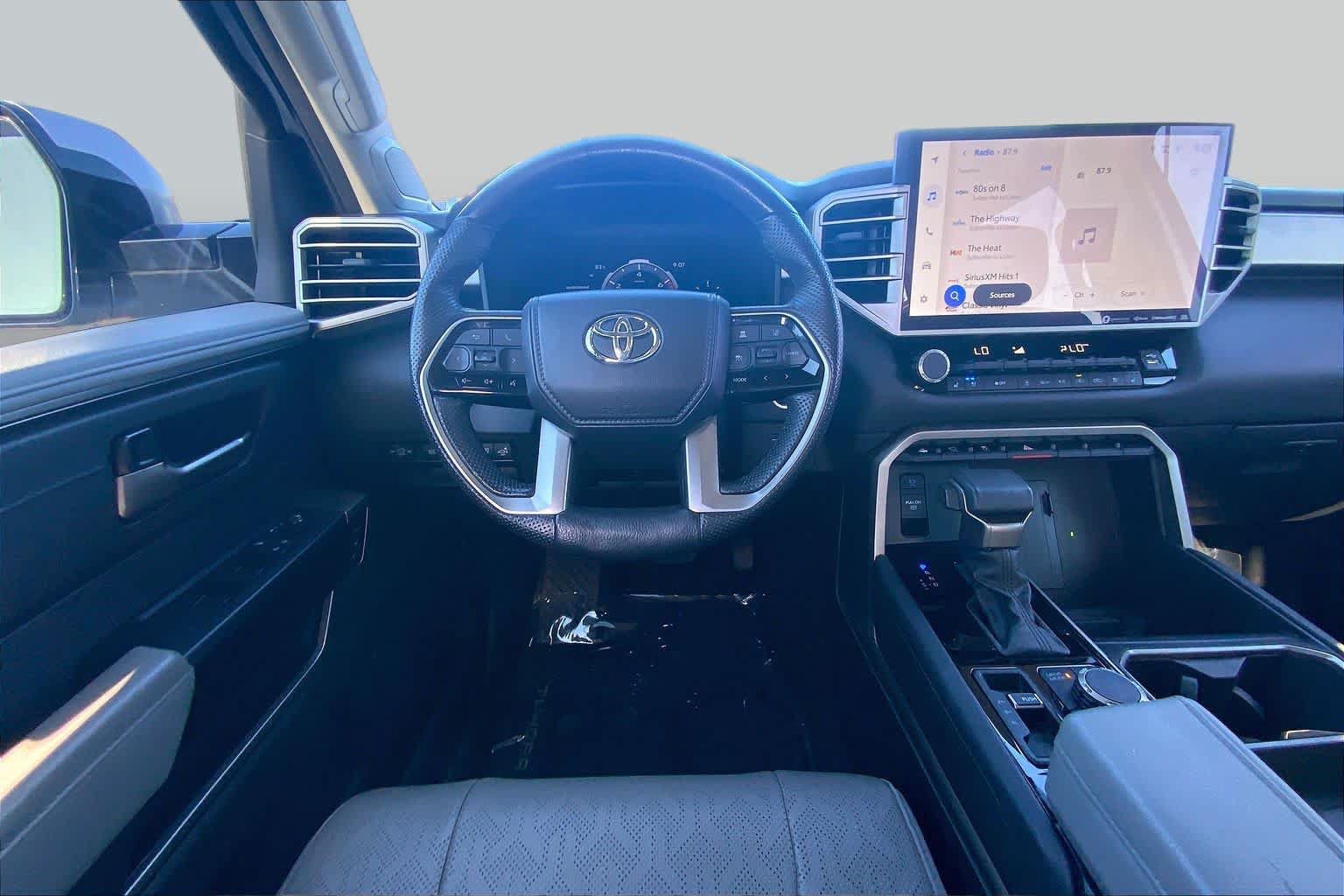 Used 2024 Toyota Tundra Limited AWD/4WD image 6