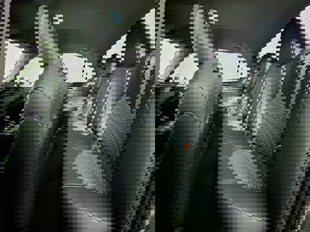 Used 2023 Toyota Camry SE image 16