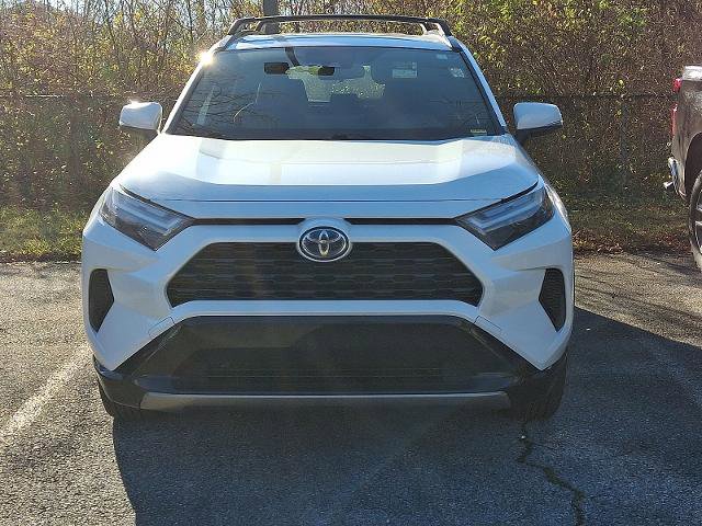 Used 2023 Toyota RAV4 SE image 2