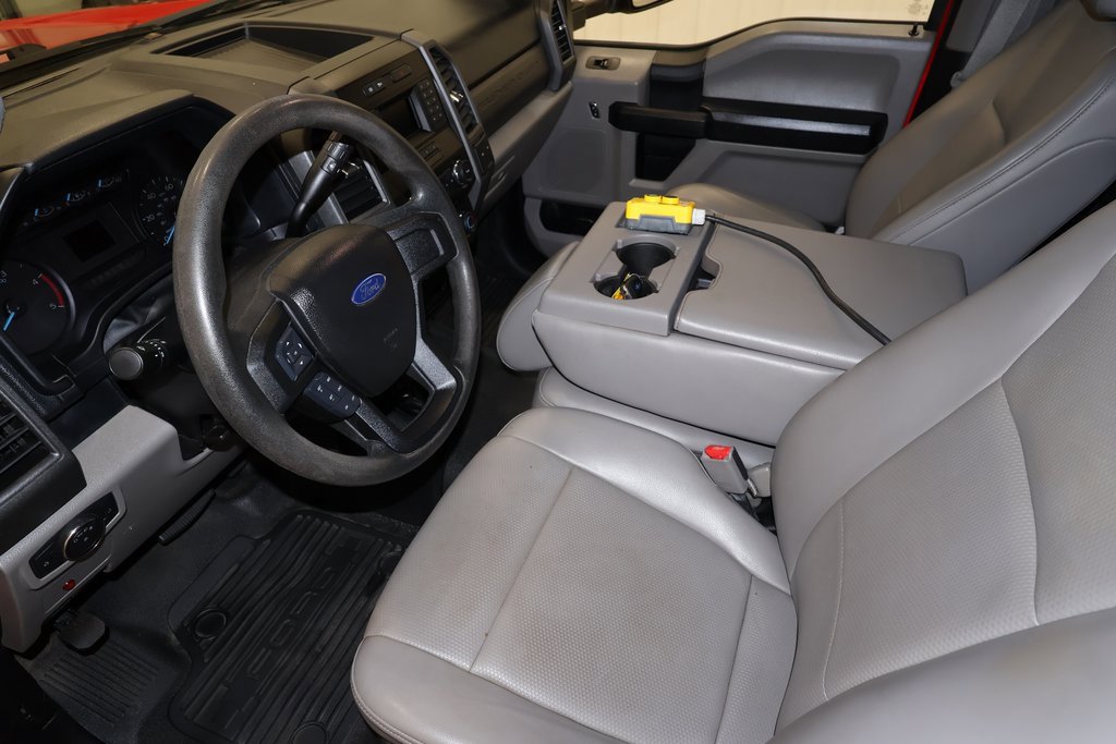 Certified 2017 Ford F550 4x4 Regular Cab Super Duty image 21