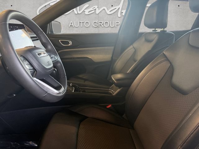 Used 2024 Jeep Compass Latitude AWD/4WD image 20